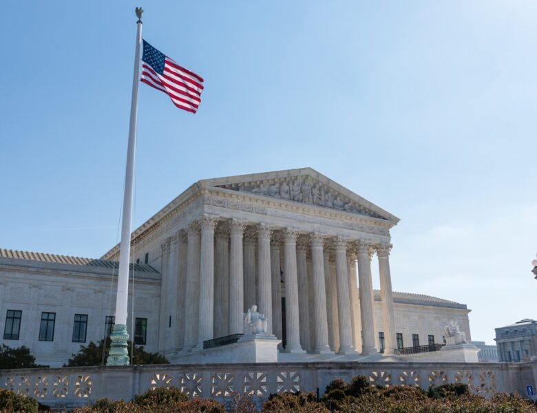 Верховний суд США заборонив третю стать у паспортах