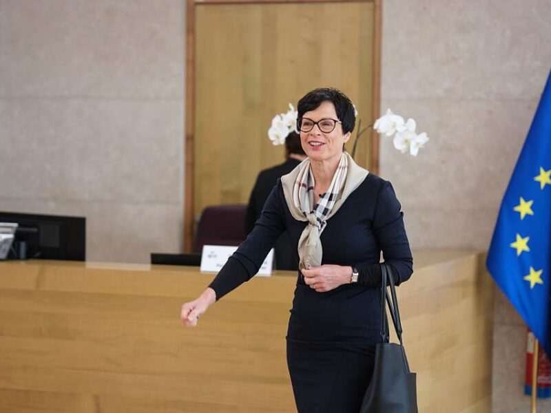 ЄС має всі підстави відкрити переговорні кластери з Україною – єврокомісар