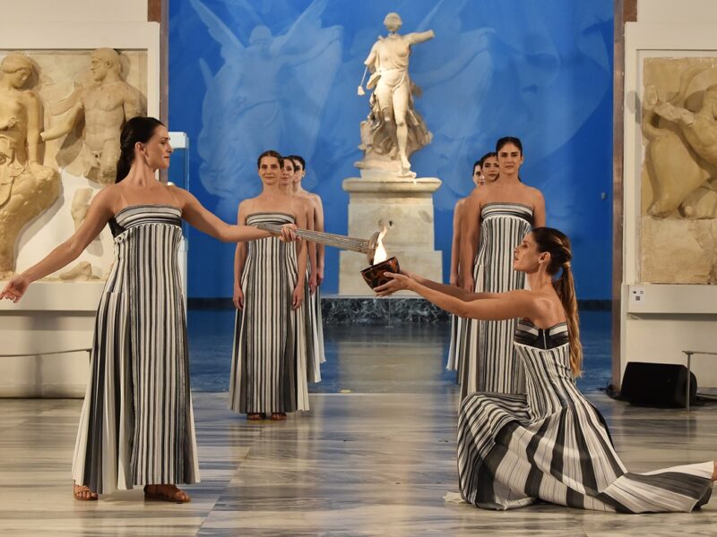 Запалення олімпійського вогню перенесли в музей через негоду