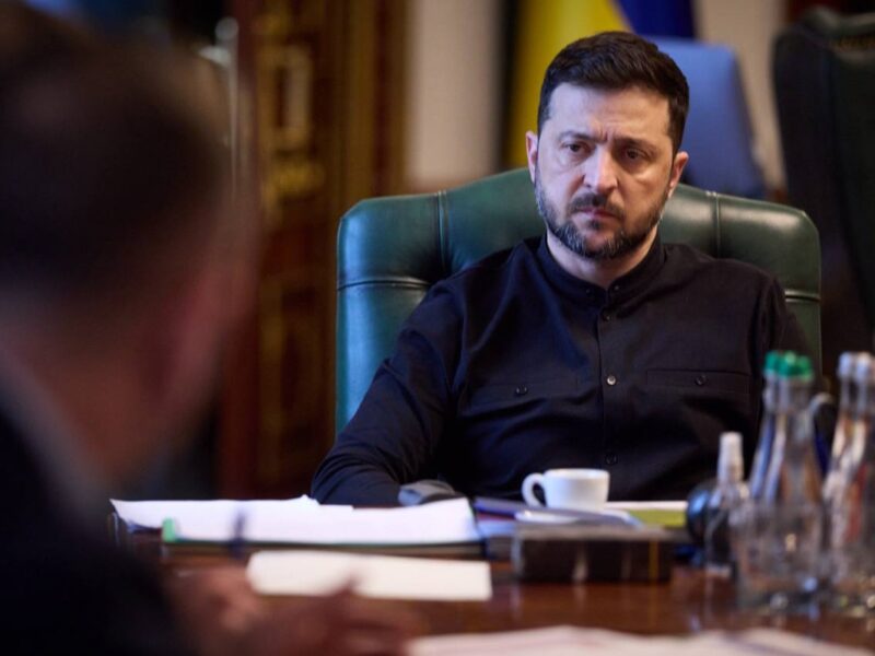 Зеленський обговорив підбір кадрів на вакантні посади міністрів