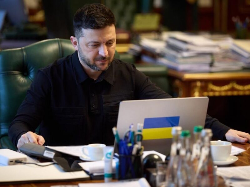 Зеленський поговорив з фон дер Ляєн і Рютте