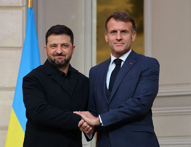 Зеленський провів розмову з Макроном