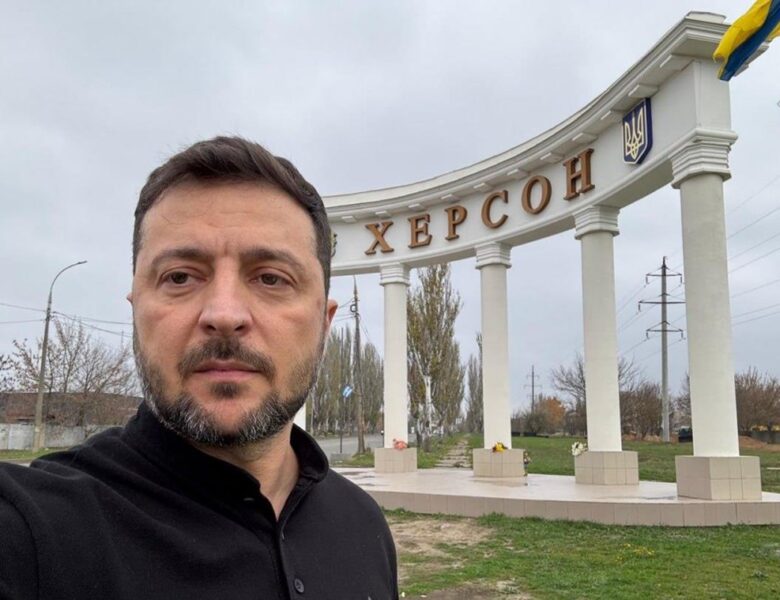 Зеленський у Херсоні пообіцяв захист від дронів РФ