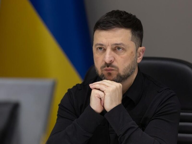 Зеленський зустрінеться з фракцією Слуга народу