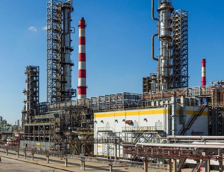 Зупинив роботу НПЗ, що постачає Москві паливо – ЗМІ