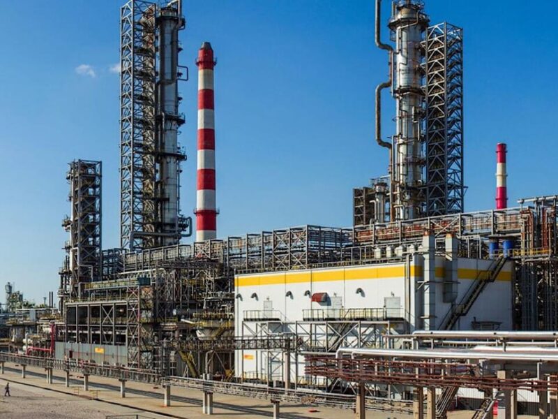 Зупинив роботу НПЗ, що постачає Москві паливо – ЗМІ