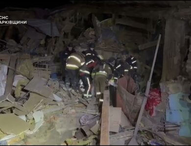 Харківщина: з-під завалів рятувальники деблокували тіла двох людей