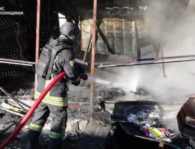 Херсон: російські війська завдали удару по міському ринку – загинув чоловік