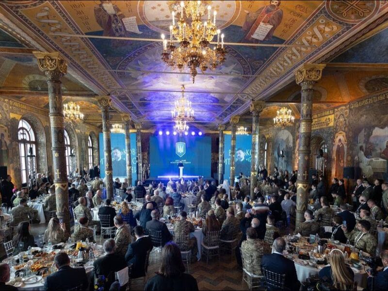 Володимир Зеленський звернувся до учасників військового молитовного сніданку