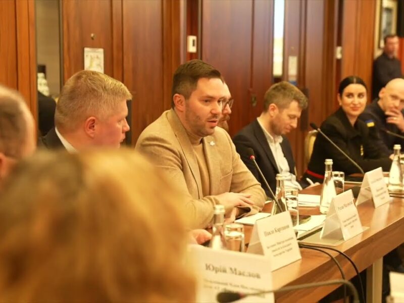 Голова Нацкомфінпослуг Руслан Магомедов про вплив Фонду декарбонізації на ринок зелених облігацій