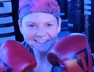 Акторка серіалу Дивовижна місіс Мейзел Венні Алтон Девіс загинула в ДТП