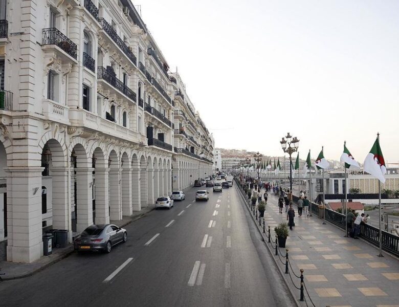 Алжир вимагає у Франції репарації “за злочини колоніалізму”