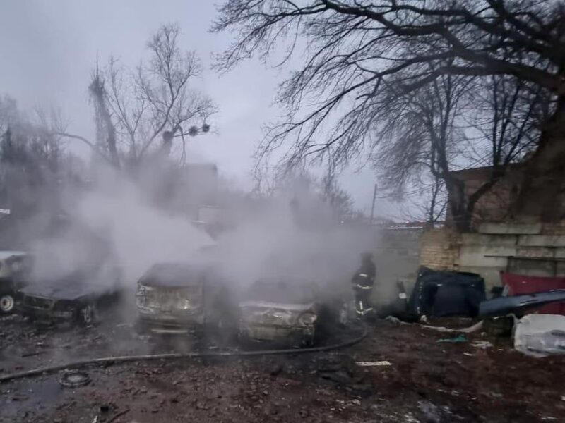 Атака на Київ: палають три багатоповерхівки