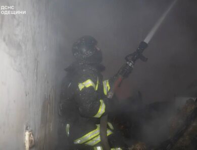 Атака на Одесу: пошкоджено ліцей та житловий будинок