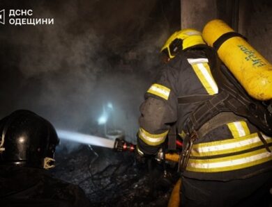 Атака ворожих БпЛА на Одесу: семеро постраждалих