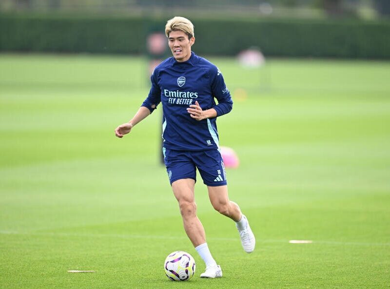 Аякс досяг домовленості з колишнім захисником Арсеналу