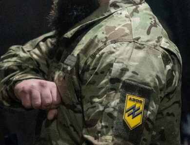 “Азовці” встановили прапор України в Родинському