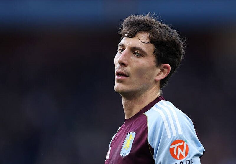 Барселона має намір повернути захисника національної збірної в Ла Лігу