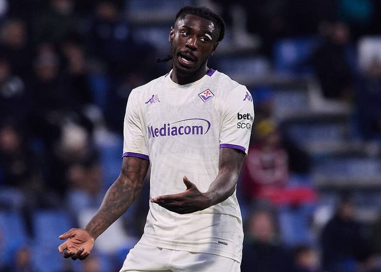 Барселона проявляє інтерес до форварда Фіорентини