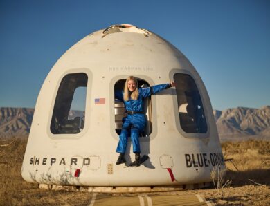 Blue Origin вперше відправили в космос людину на колісному кріслі