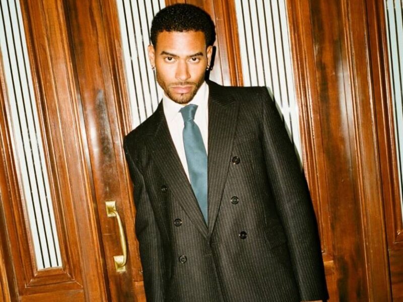 Брат футболіста МЮ влаштував акцію на трибунах під час матчу