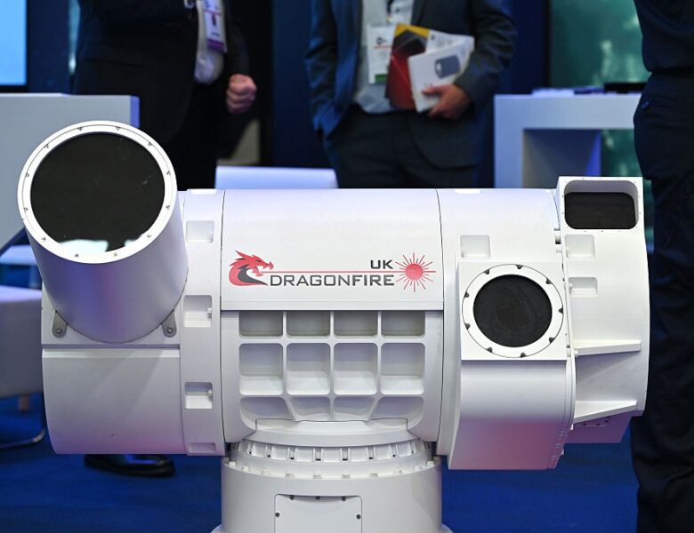 Британія інвестує &pound;20 млн у лазерну зброю проти дронів