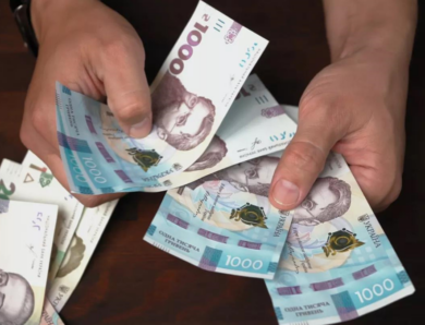 Бюджет 2026: які зарплати отримуватимуть військові, вчителі та лікарі