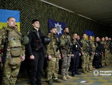 Донеччина та Харківщина. Тут цілодобово поліція продовжує тримати стрій під прицілом ворога.