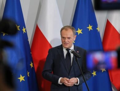 До використання заморожених активів РФ ще “світлові роки” – Туск