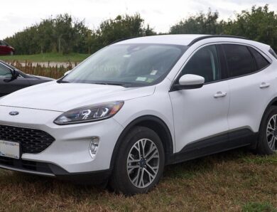 Ford знімає з виробництва кросовер Escape