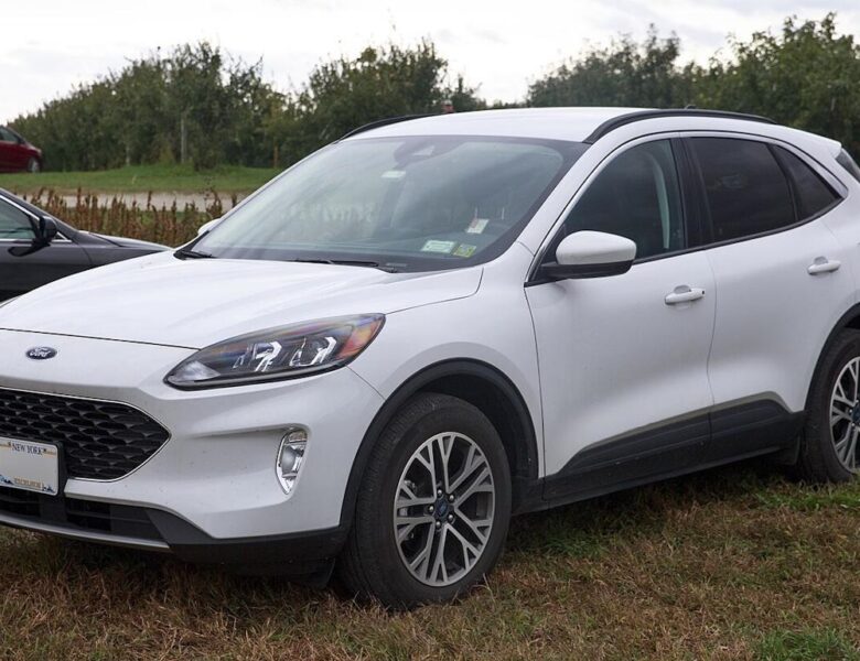 Ford знімає з виробництва кросовер Escape