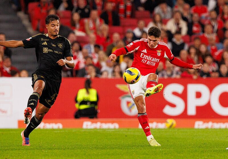 Гра Судакова на полі за Бенфіку робить його героєм місяця