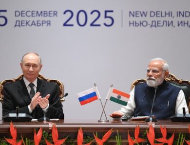 Індійська рупія пробила історичний мінімум на тлі візиту Путіна