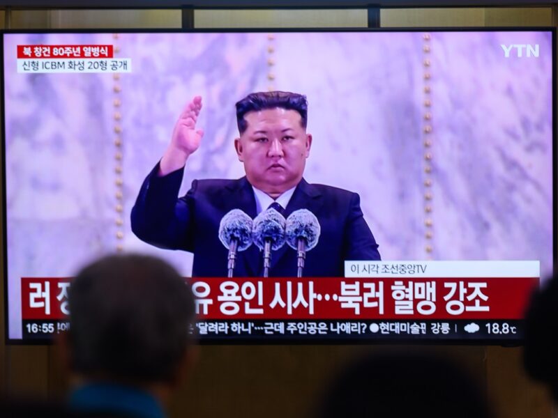 Кім Чен Ин керував випробуванням ракет великої дальності