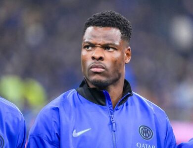 Клуби АПЛ проявляють інтерес до Дензела Дюмфріса