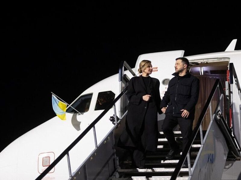 Літак Зеленського переслідували дрони – ЗМІ