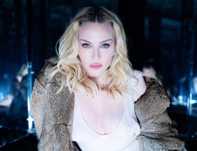 Мадонна прилюдно виправила помічника, який назвав Україну Росією