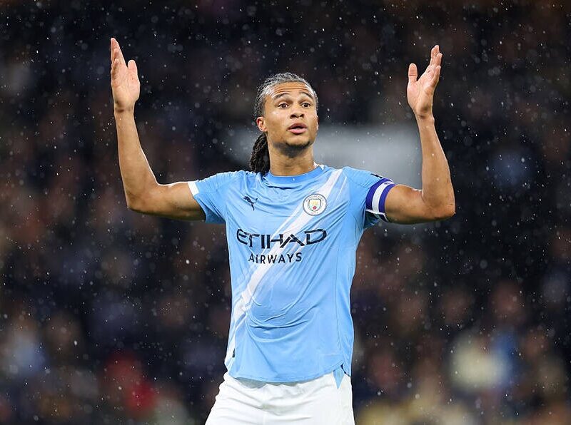 Манчестер Сіті запропонував Реалу свого захисника