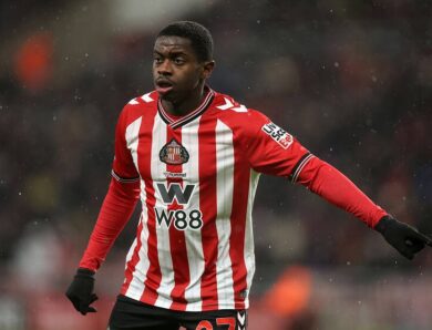 Манчестер Юнайтед виявив інтерес до півзахисника новачка АПЛ