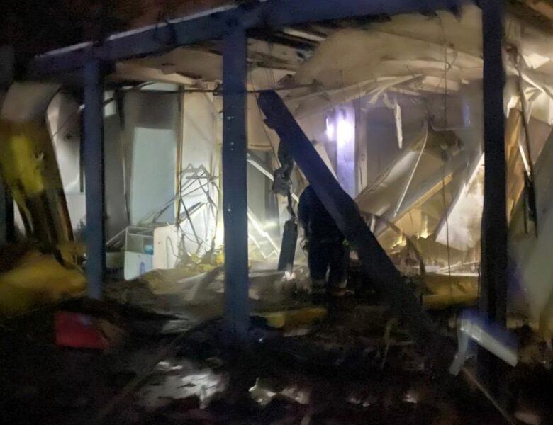 На Дніпропетровщині внаслідок обстрілу виникли пожежі, є руйнування