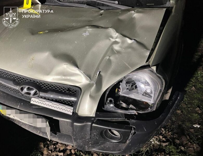 На Полтавщині поліцейський на смерть збив двох сестер на узбіччі дороги