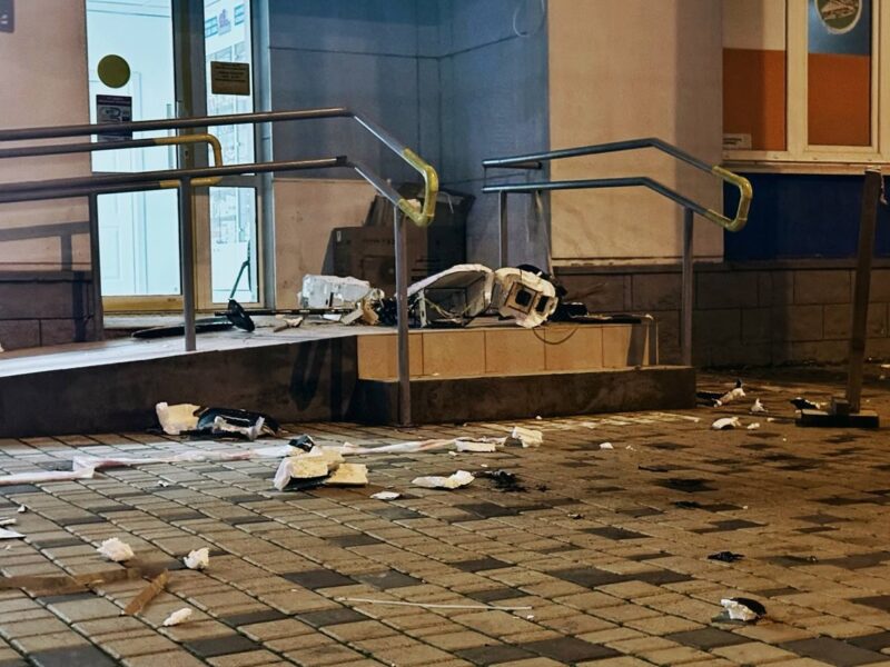 Над Одесою сильне полум’яне сяйво: РФ атакує БпЛА