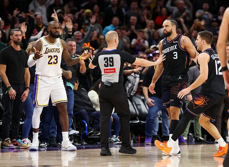 НБА: шоу Леброна і драматична поразка Голден Стейт