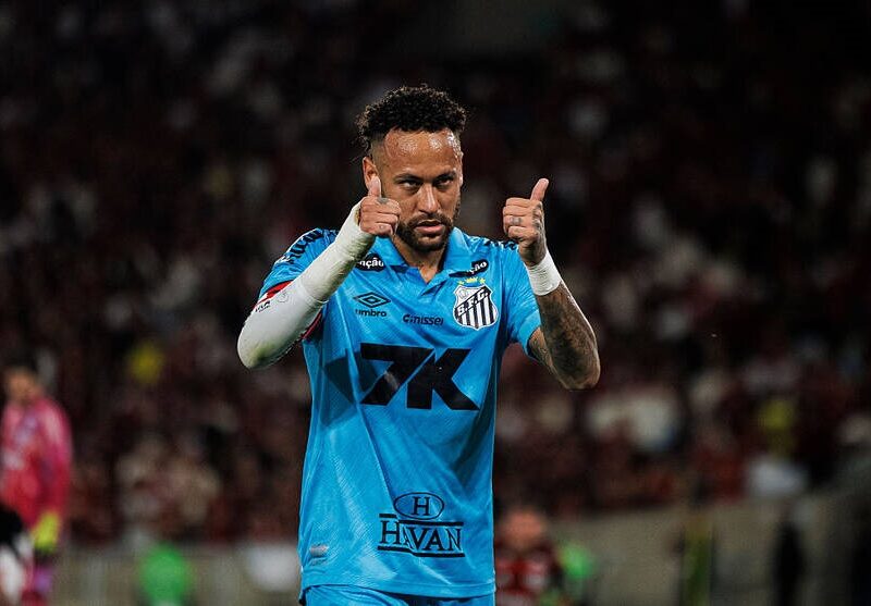 Неймар перервав довгу паузу, оформивши хет-трик