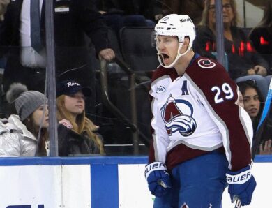 Ніч в НХЛ: Айлендерс виривають перемогу