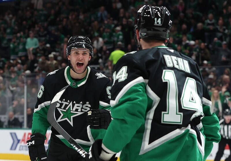 НХЛ: розгром від Далласа та перемога Чикаго