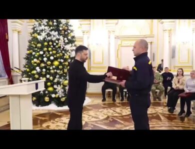 Президент України присвоїв звання Герой України рятувальнику ДСНС із Донеччини
