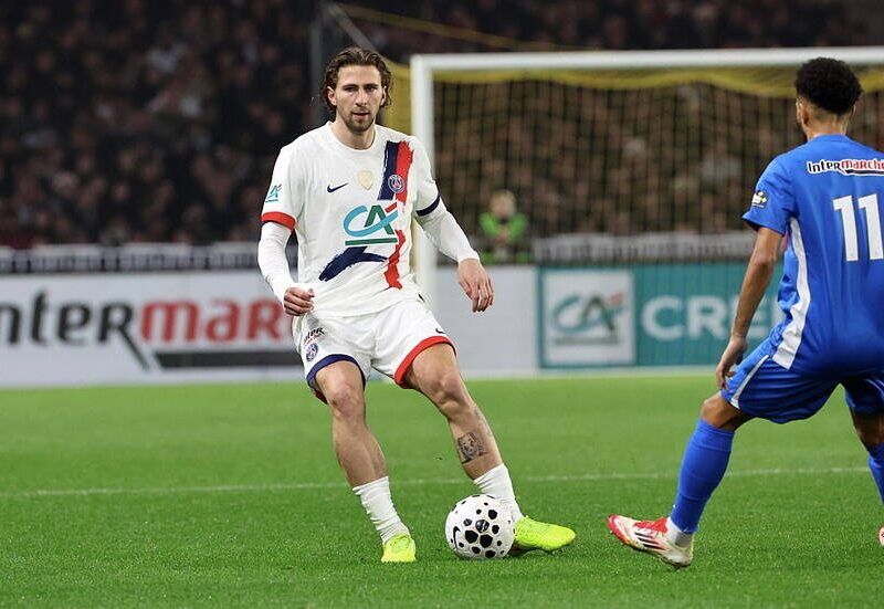 Один із найкращих на полі: оцінка Забарного у грі ПСЖ у Кубку