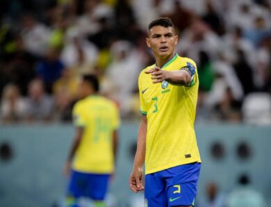 Офіційно: Тьяго Сілва знову гратиме в Європі