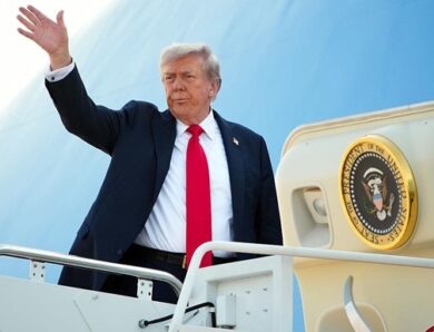 Переговори щодо України: Трамп вилетів у Флориду